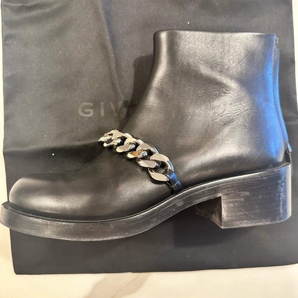 Givenchy Laura Chain Strap Ankle Boots - Picture 4 of 8